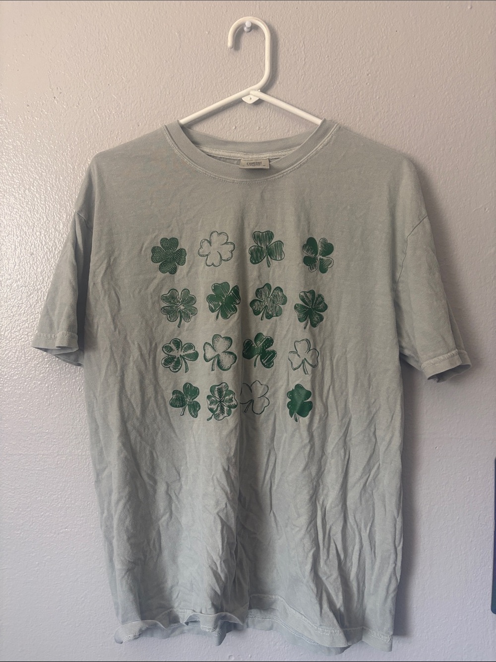 Women's Clover Graphic Tee